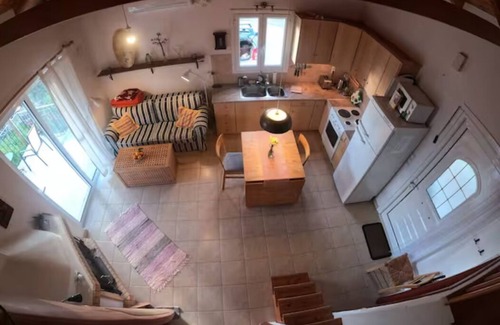 Vasilitsion Cottage | Cozy Garden Cottage With Stunning Sea Views