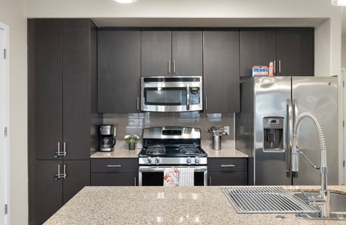 Riverside Apartment | Cozy Green 1BR Retreat Pool, Hot Tub & Near ASU & Mill Ave