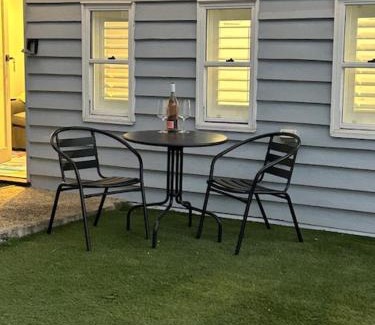 Margate House | Cozy guest suite in Margate