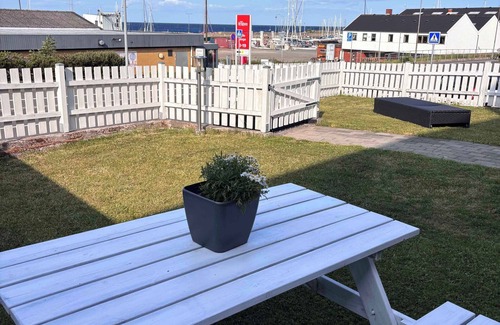 Tejn Apartment | Cozy holiday apartment located by Tejn harbor