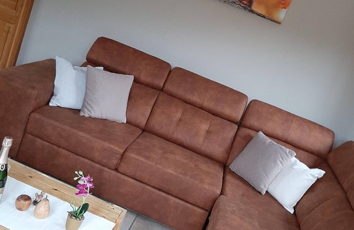 Couvin House | Cozy holiday home with garden and barbecue