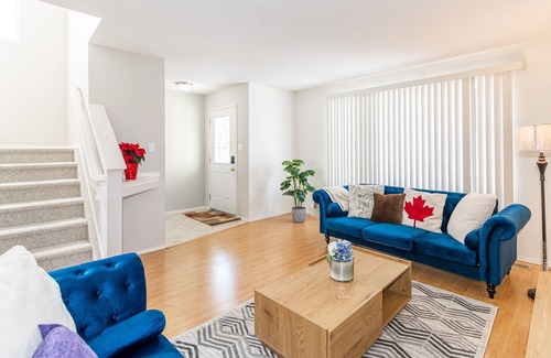 Southwest Edmonton Bed & Breakfast | Cozy Home