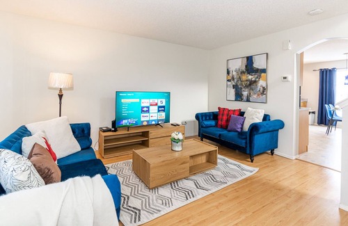 Southwest Edmonton Bed & Breakfast | Cozy Home