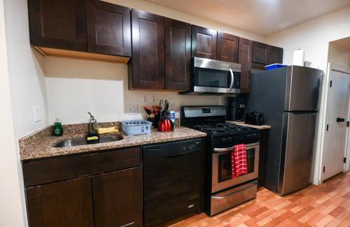 Downtown Baltimore Apartment | Cozy Home Close to Inner Harbor