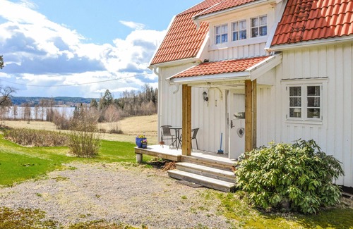 Arjang House | Cozy home in årjäng with kitchen