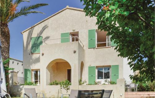 Algajola House | Cozy Home In Algajola With Kitchen
