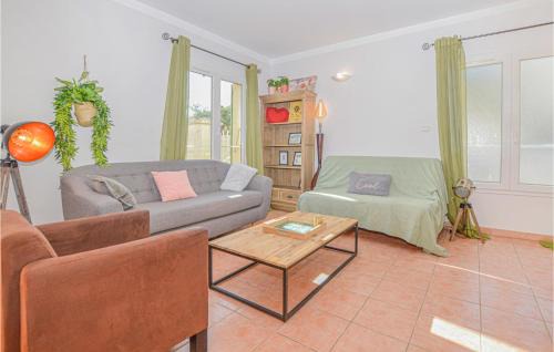 Algajola House | Cozy Home In Algajola With Kitchen