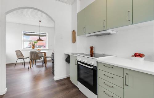 Tejn House | Cozy Home In Allinge With Wifi