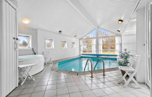 Lyngsbæk Strand House | Cozy Home In Ebeltoft With Sauna