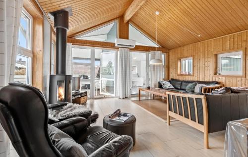 Lyngsbæk Strand House | Cozy Home In Ebeltoft With Sauna