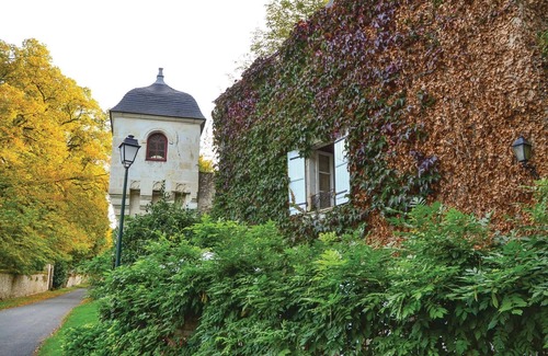 Gennes House | Cozy home in Gennes with kitchen