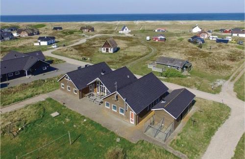 Vrist Strand House | Cozy Home In Harboøre With Kitchen