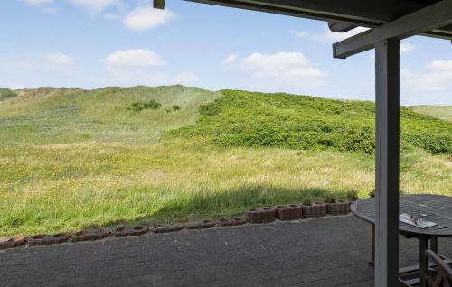 Vrist Strand House | Cozy Home In Harboøre With Wifi