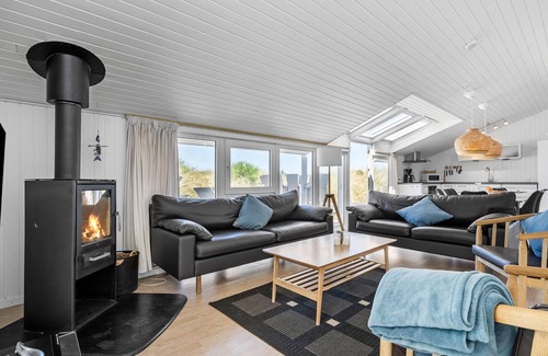 Bjerregaard House | Cozy home in Hvide Sande with sauna