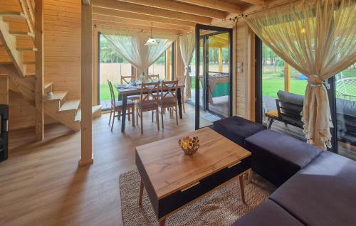 Miroszewo House | Cozy Home In Nowe Warpno With Sauna