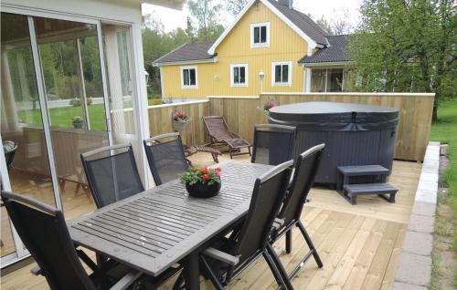 Karlstorp House | Cozy Home In Oskarström With Sauna
