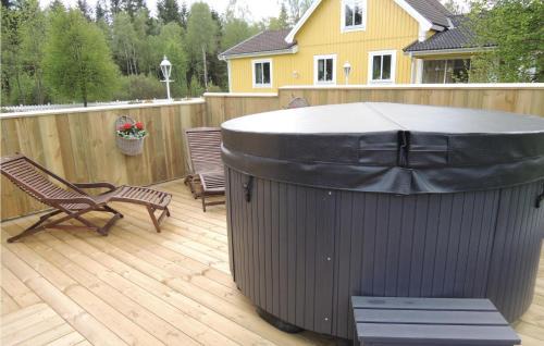 Karlstorp House | Cozy Home In Oskarström With Sauna