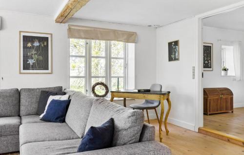 Østermarie House | Cozy Home In Østermarie With Kitchen