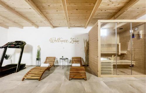 Velim House | Cozy Home In Radosinovci With Kitchen