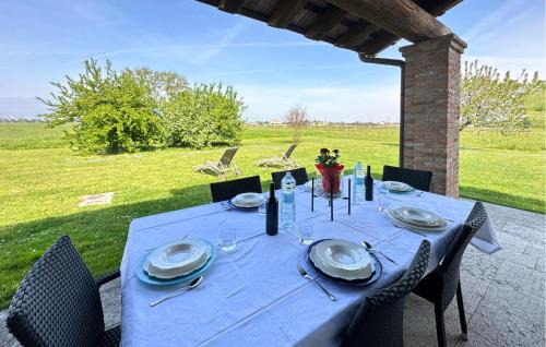 Rosa House | Cozy Home In Rosà With Wifi