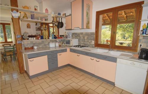 Senechas House | Cozy Home In Sénéchas