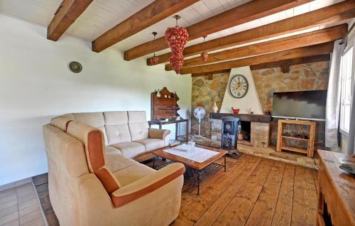 Saint-Jean-de-Maruejols-et-Avejan House | Cozy Home In Saint-Jean-De-Maruéjol