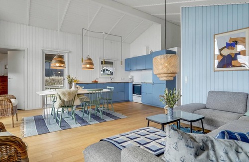 Grønninghoved Strand House | Cozy home in Sjølund with sauna