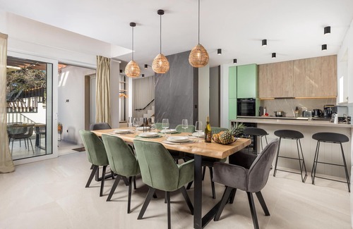 Skrip House | Cozy home in Skrip with WiFi