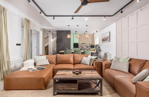 Skrip House | Cozy home in Skrip with WiFi