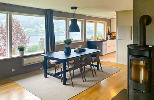 Ulvik House | Cozy home in Ulvik with WiFi