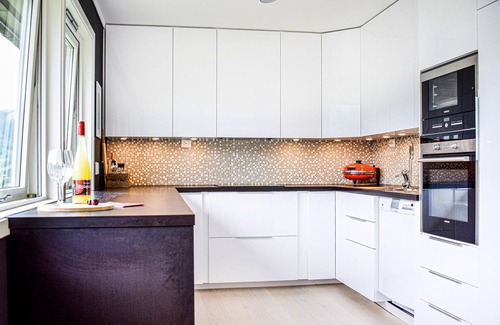 Ulvik House | Cozy home in Ulvik with WiFi