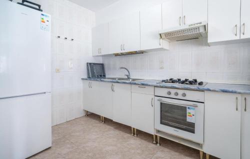 Vinaros House | Cozy Home In Vinaroz With Wifi