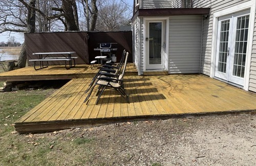Au Gres House | Cozy Home Lake Huron with Loft 2 Bedroom 1 Bathroom