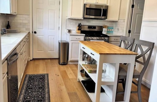 Lake Geneva House | Cozy Home Walkable Downtown LG