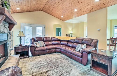 Burkesville House | Cozy Home with Patio, 2 Mi to Dale Hollow Lake!
