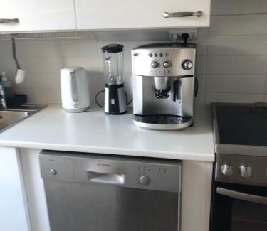 Itainen District House | Cozy HomeStay Share Apartment