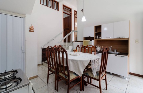 Capoeiras Apartment | Cozy House in Floripa Rbf142