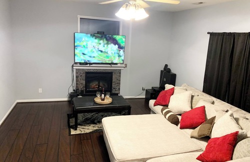 Richlands House | Cozy house in peaceful Beulaville with AC, WiFi, fitness room