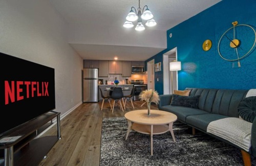 Columbus Apartment | Cozy King Suite, 15 mins to Ft Moore, Fast WiFi