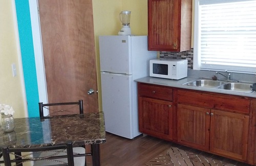 Deadmans Cay House | Cozy little Villa located in the heart of Deadman's Cay!
