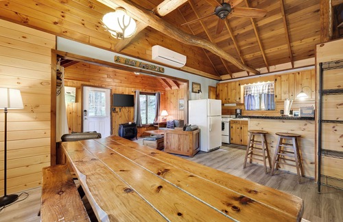 Greentown Cabin | Cozy Lake Cabin 3 with Boatdock