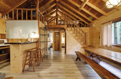 Greentown Cabin | Cozy Lake Cabin 3 with Boatdock