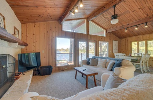 Semora House | Cozy Lakefront Cabin in Semora with Large Dock!
