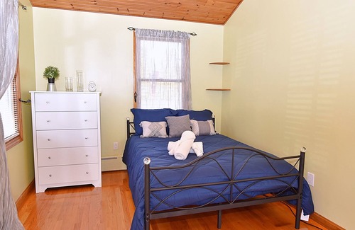 Pawtucket House | Cozy Large 3BED/3BATH HOUSE, 9 mins to Providence