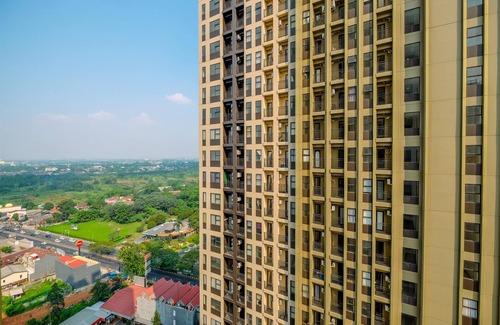 Bekasi Apartment | Cozy Living And Homey Studio Transpark Cibubur Apartment