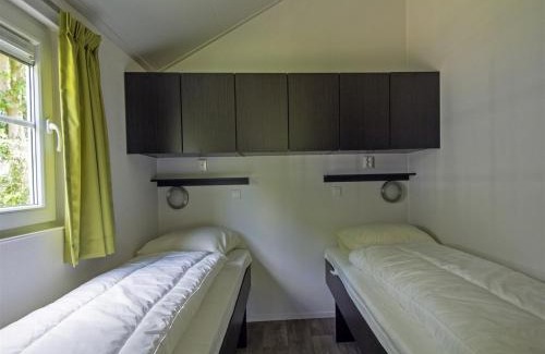 Winterswijk - Brinkheurne House | Cozy lodge with a dishwasher at a holiday park in the Achterhoek