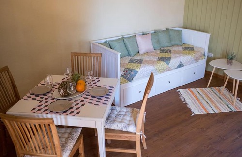 Viljandi Parish Apartment | Cozy loft with balcony directly by the lake