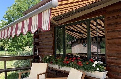 Clarendon Cabin | Cozy log cabin in the heart of the Green Mountains