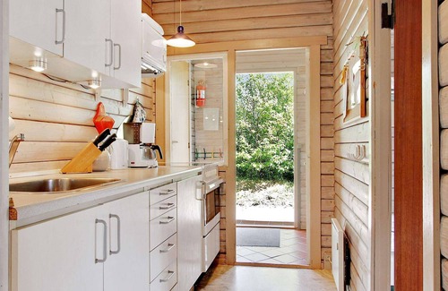 Jegum House | Cozy Log Cabin Retreat-By Traum