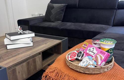 Woolwich Riverside Apartment | Cozy London Apartment with 2 Bedrooms